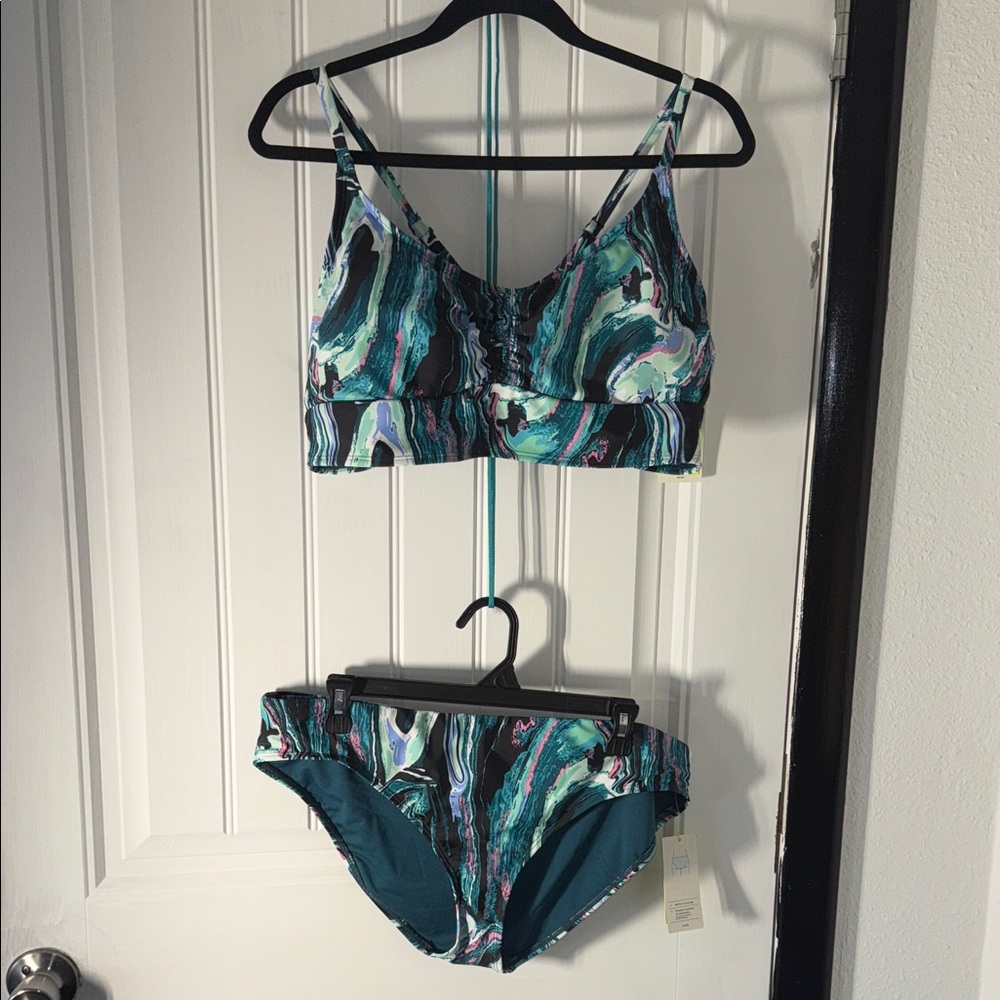 NWT all in motion Teal, Green & Black Marble Print Bikini